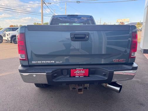 Stealth Gray Metallic 2014 GMC Sierra 2500 SLT