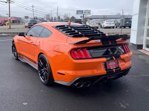 2021 Ford Shelby GT500 Base