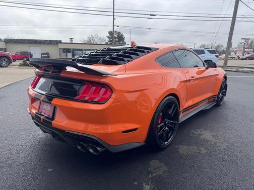 2021 Ford Shelby GT500 Base
