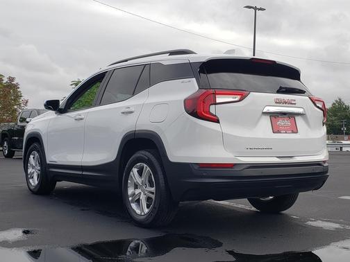 2022 GMC Terrain SLE
