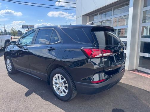 Mosaic Black Metallic 2024 Chevrolet Equinox LS