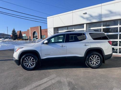 2019 GMC Acadia SLE-2