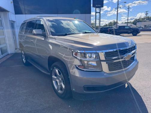 Pepperdust Metallic 2019 Chevrolet Tahoe LT