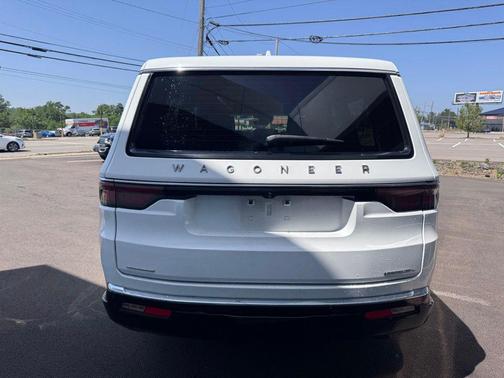 Bright White Clearcoat 2023 Jeep Wagoneer L Series II 4x4