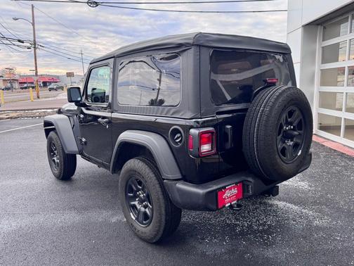 2025 Jeep Wrangler Sport