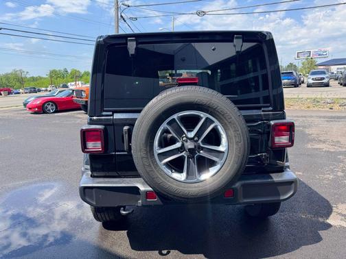 Black Clearcoat 2023 Jeep Wrangler 4-Door Sahara