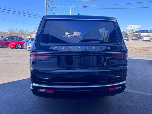 2023 Jeep Wagoneer L Series II 4x4