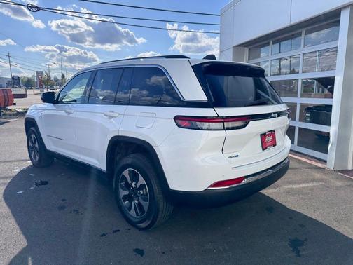 Bright White Clearcoat 2022 Jeep Grand Cherokee 4xe Base