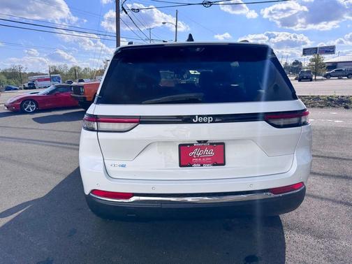 Bright White Clearcoat 2022 Jeep Grand Cherokee 4xe Base
