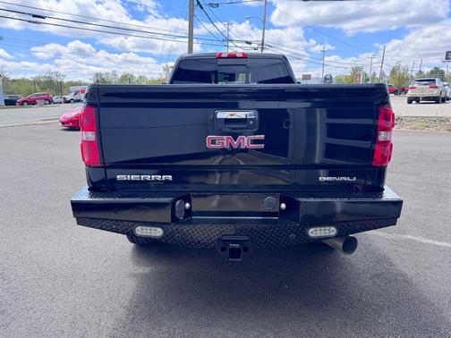 Onyx Black 2019 GMC Sierra 3500 Denali