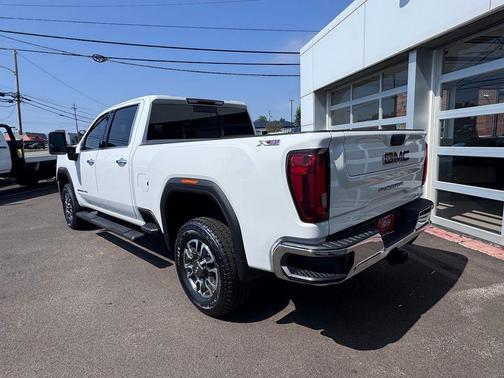 Summit White 2021 GMC Sierra 2500 SLT
