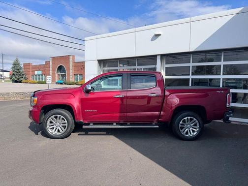 Red Quartz Tintcoat 2018 GMC Canyon SLT