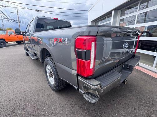 Gray Metallic 2023 Ford F-250 XLT