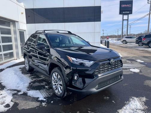 2025 Toyota RAV4 XLE Premium