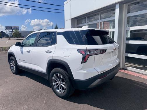 Summit White 2026 Chevrolet Equinox FWD LT