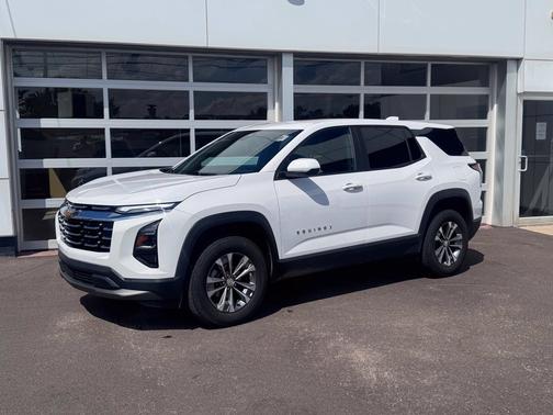 Summit White 2026 Chevrolet Equinox FWD LT
