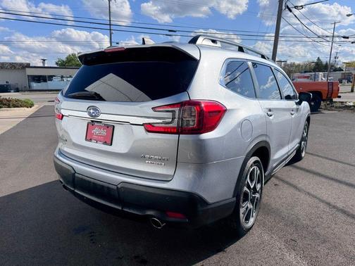 Ice Silver Metallic 2023 Subaru Ascent Limited 7-Passenger