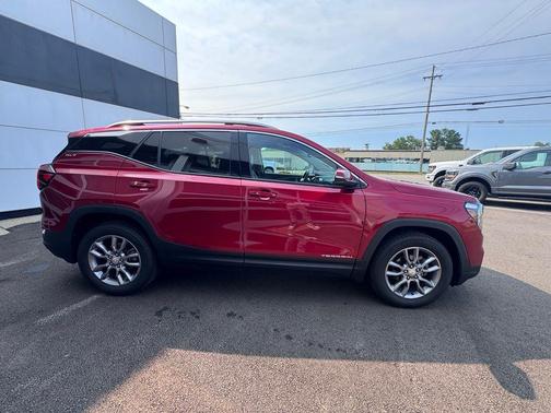 Cayenne Red Tintcoat 2022 GMC Terrain SLT