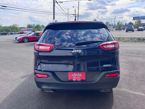 True Blue Pearlcoat 2016 Jeep Cherokee Latitude