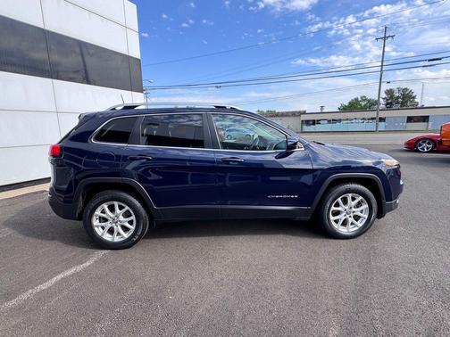 True Blue Pearlcoat 2016 Jeep Cherokee Latitude