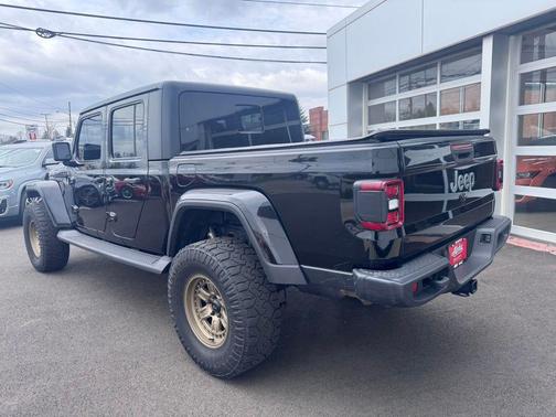 Black Clearcoat 2020 Jeep Gladiator Overland
