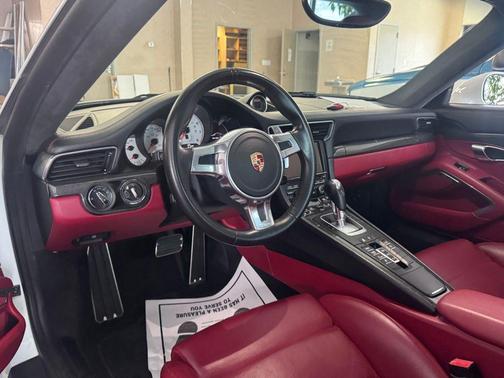 2014 Porsche 911 Turbo S