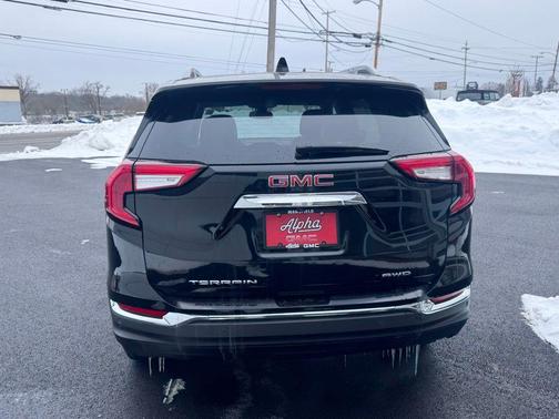 2022 GMC Terrain SLT