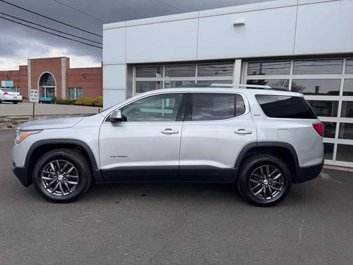 Quicksilver Metallic 2019 GMC Acadia SLT-1