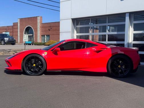 Rosso Scuderia 2020 Ferrari F8 Tributo Base