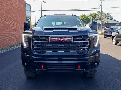 2025 GMC Sierra 2500 AT4