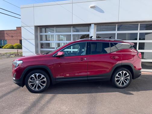 Red Quartz Tintcoat 2020 GMC Terrain SLT