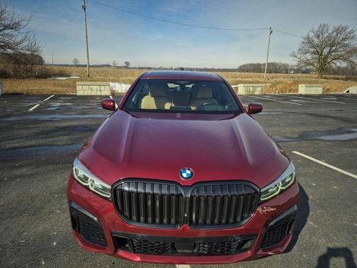 2022 BMW 750 i xDrive