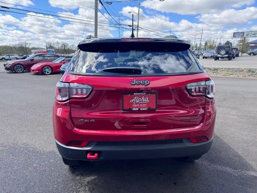 Red Hot Pearlcoat 2025 Jeep Compass Trailhawk