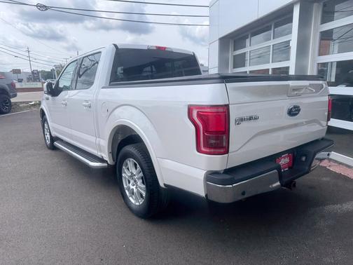 White Platinum Clearcoat Metallic 2017 Ford F-150 Lariat