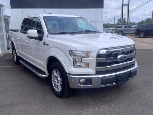 White Platinum Clearcoat Metallic 2017 Ford F-150 Lariat