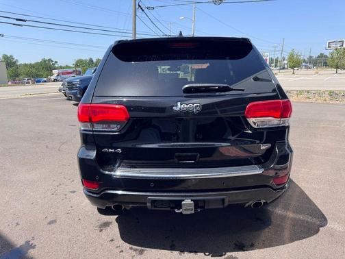 Diamond Black Crystal Pearlcoat 2020 Jeep Grand Cherokee Overland