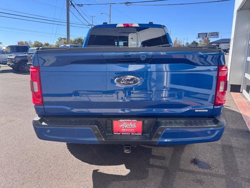 Blue Metallic 2022 Ford F-150 XLT