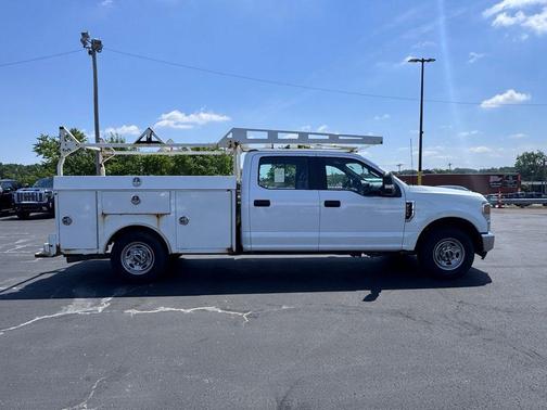 Oxford White 2022 Ford F-250 XL