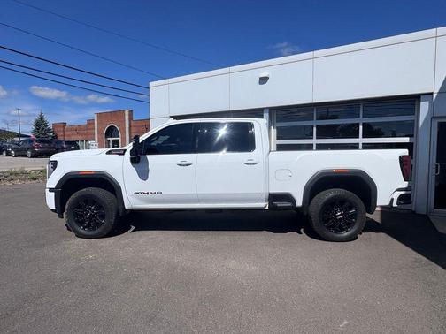 Summit White 2025 GMC Sierra 2500 AT4