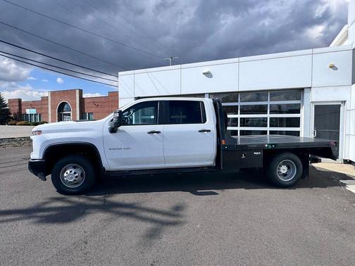 Summit White 2025 Chevrolet Silverado 3500 WT
