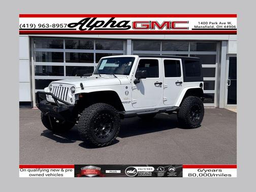 Bright White Clearcoat 2014 Jeep Wrangler Unlimited Sahara