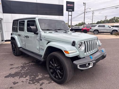 Earl Clearcoat 2023 Jeep Wrangler Sahara