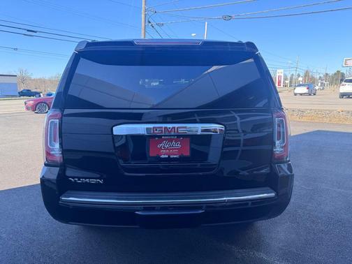 2017 GMC Yukon Denali
