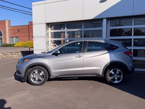 Lunar Silver Metallic 2020 Honda HR-V LX