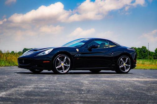 Black 2014 Ferrari California Base