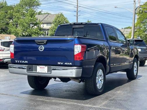 Deep Blue Pearl 2018 Nissan Titan SV