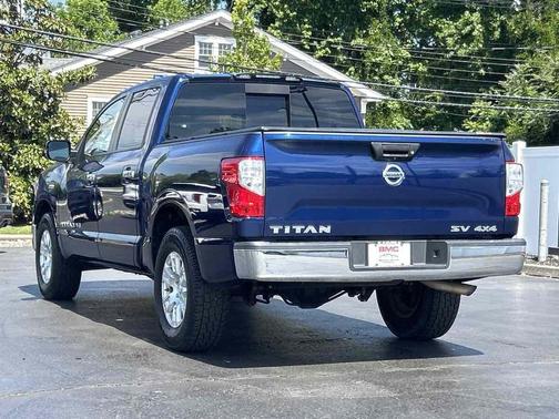 Deep Blue Pearl 2018 Nissan Titan SV