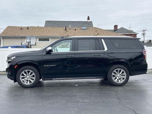 2023 Chevrolet Suburban Premier