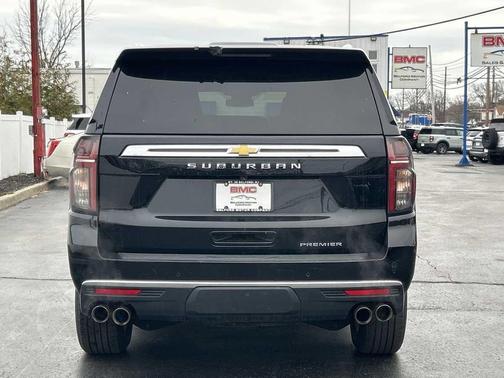 2023 Chevrolet Suburban Premier