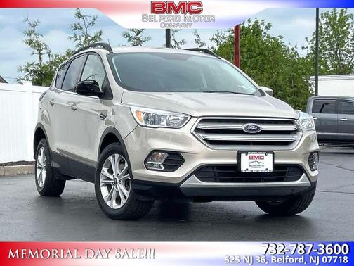 White Gold Metallic 2018 Ford Escape SE
